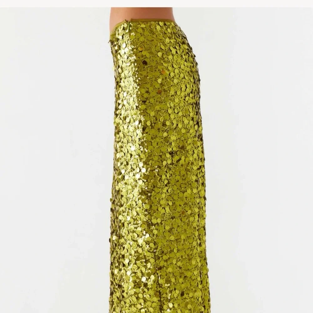 Peppermayo Perfect Places Low Rise Sequin Maxi Skirt and Ruffle Tank - Picture 4 of 7